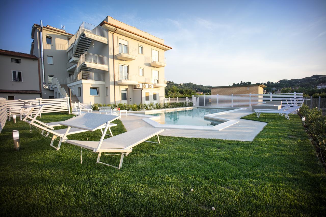 Hotel Palmensis Marina Palmense Exterior photo